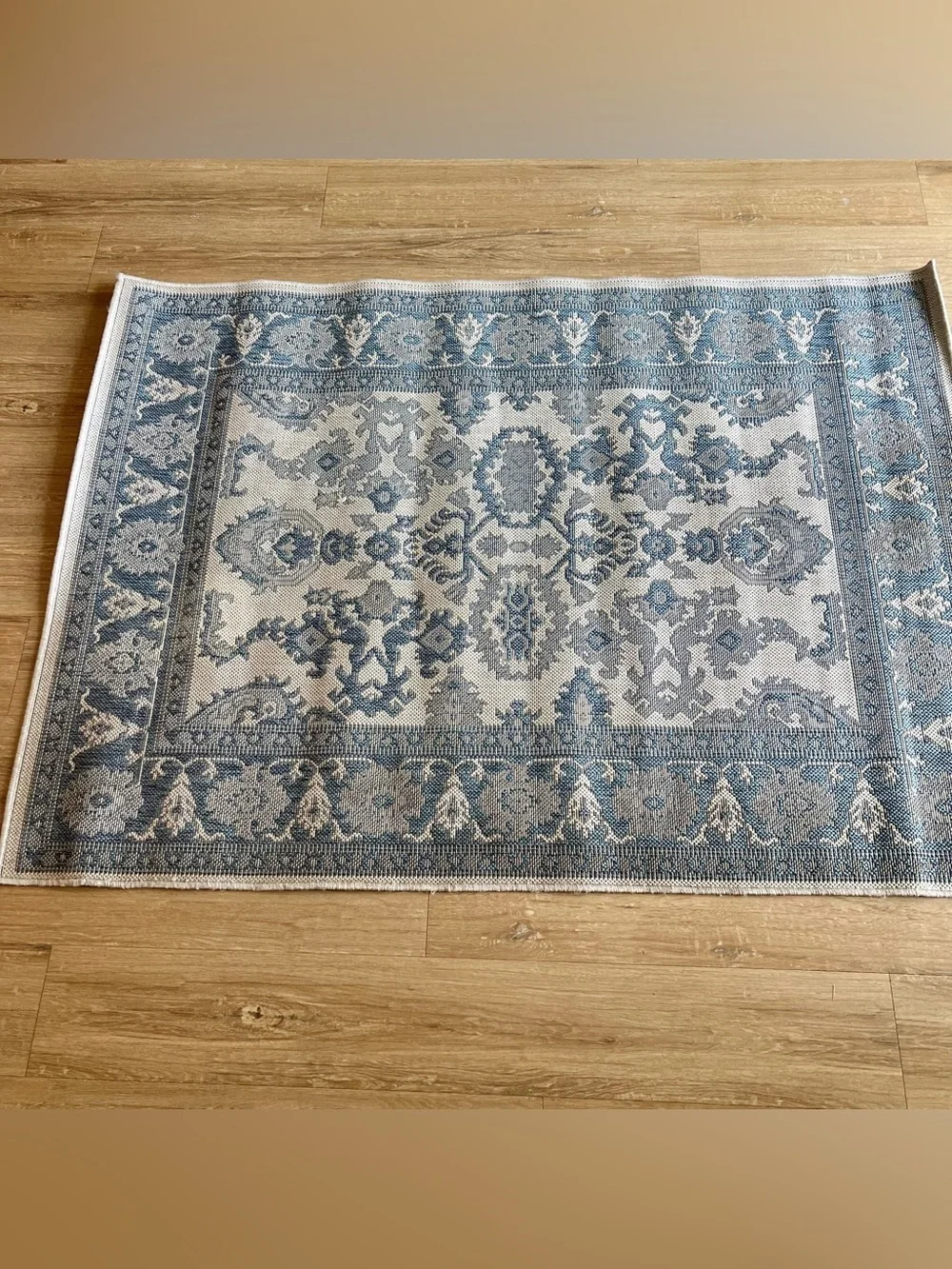 Nicole Miller Patio Country Ayana 3’11”x5’2” Gray-Blue Indoor/Outdoor Area Rug